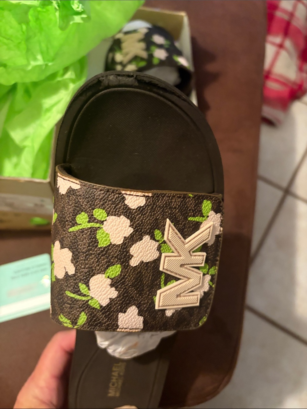 Michael Kors slides! - Picture 7 of 7